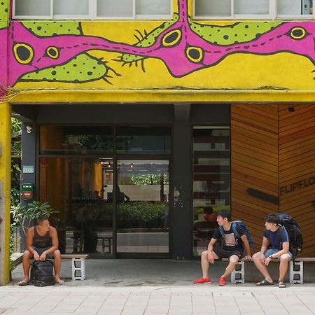 Flip Flop Hostel - Main Station Ταϊπέι Εξωτερικό φωτογραφία