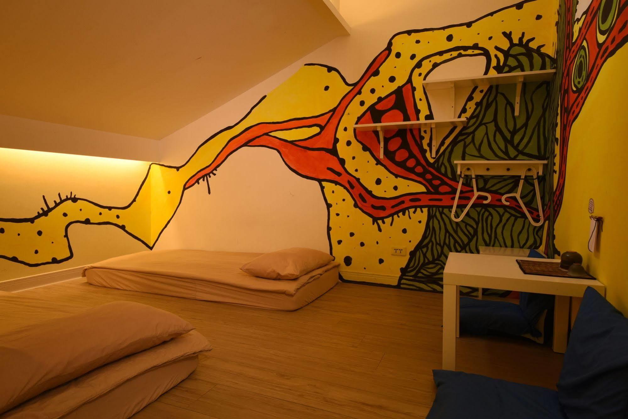 Flip Flop Hostel - Main Station Ταϊπέι Εξωτερικό φωτογραφία