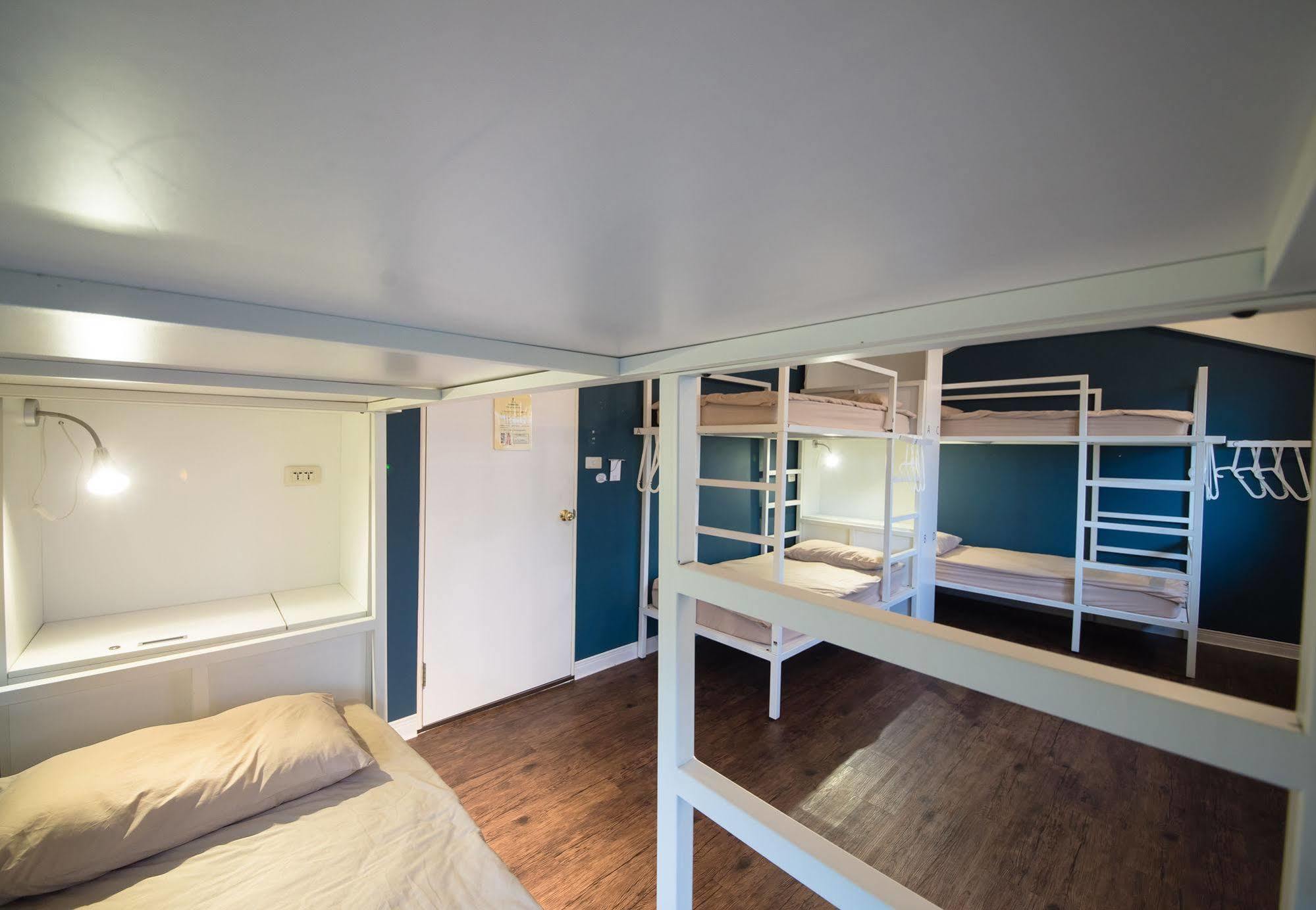 Flip Flop Hostel - Main Station Ταϊπέι Εξωτερικό φωτογραφία